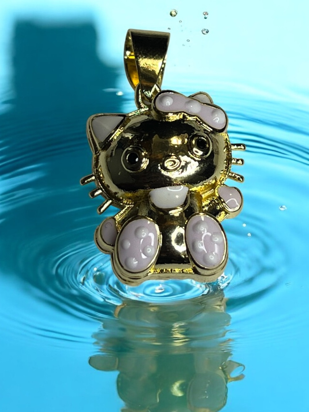 Hello Kitty Pendant